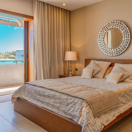 Beachfront Luxurious Stunning Sunset Boulevard Apartment, Grand Bay Ngoại thất bức ảnh