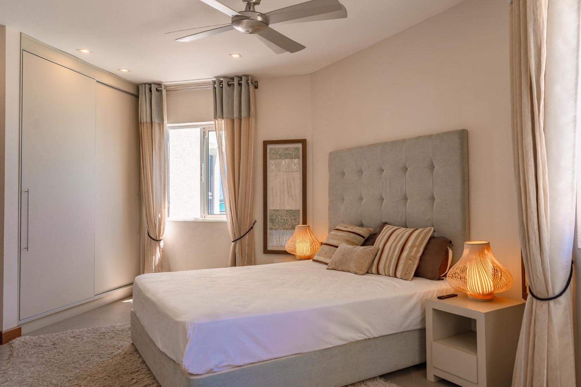 Beachfront Luxurious Stunning Sunset Boulevard Apartment, Grand Bay Ngoại thất bức ảnh