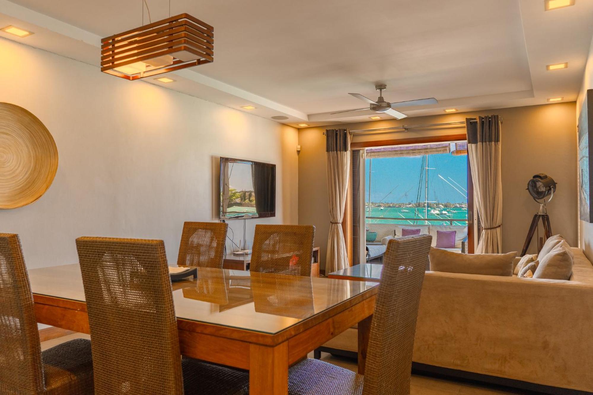Beachfront Luxurious Stunning Sunset Boulevard Apartment, Grand Bay Ngoại thất bức ảnh